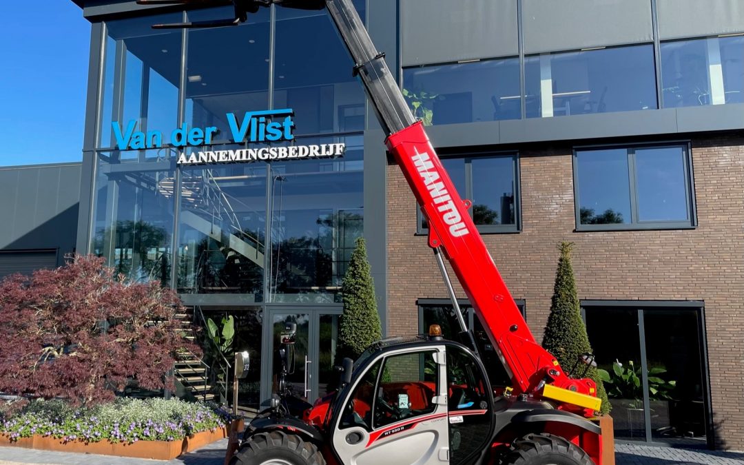 Nieuwe compacte Manitou afgeleverd bij Van der Vlist