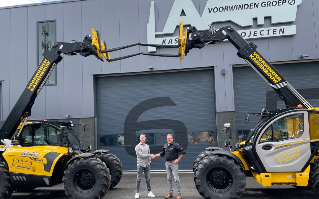 Officiële overdracht van zes nieuwe reeds afgeleverde Manitou verreikers