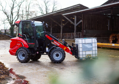 application_agriculture_articulated_loader_mla_4_50_h_manitou_006