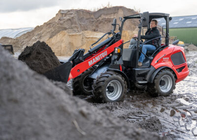 application_agriculture_articulated_loader_mla_5_50_h_manitou_019
