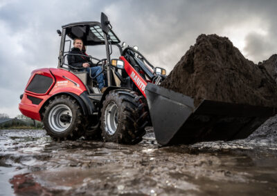 application_agriculture_articulated_loader_mla_5_50_h_manitou_021