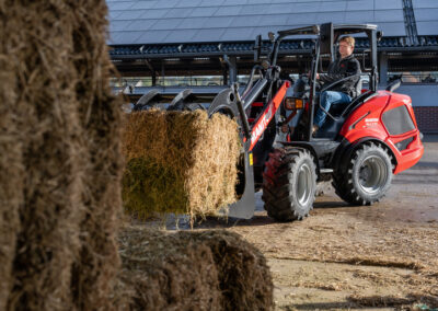 application_agriculture_articulated_loader_mla_5_50_h_manitou_026